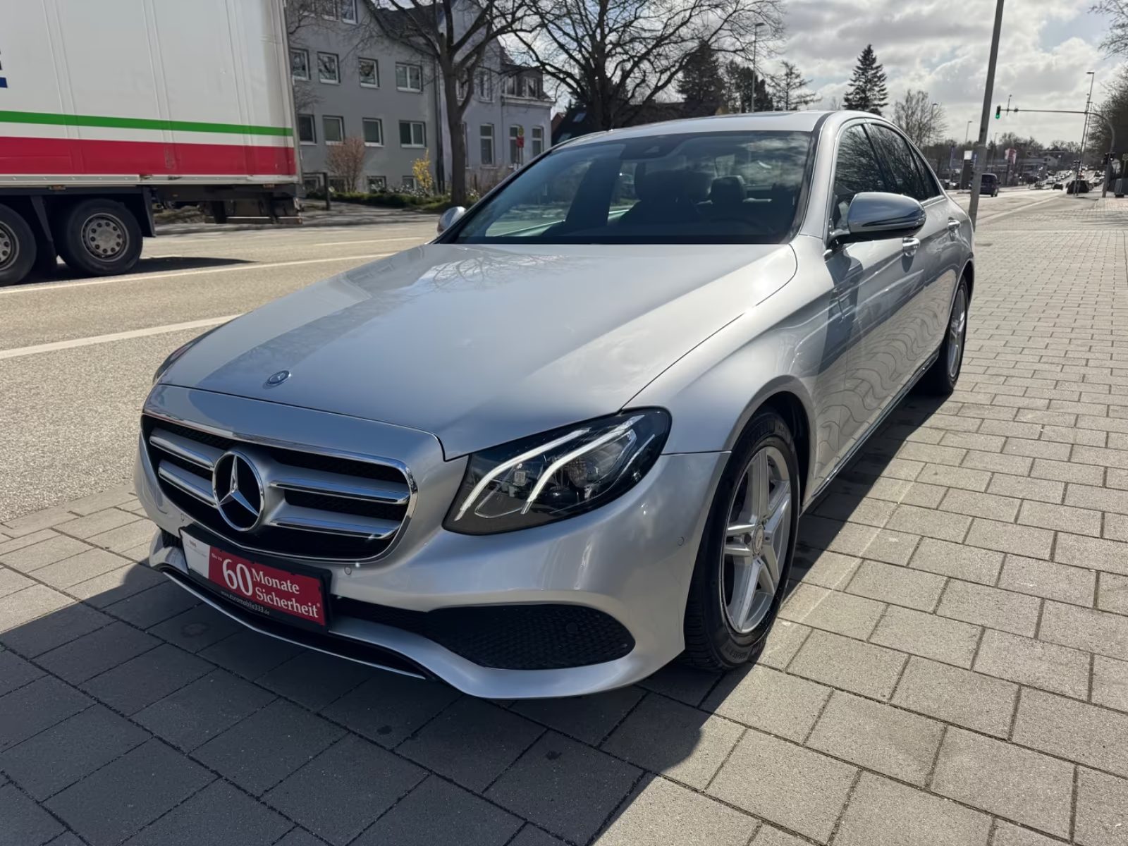 Mercedes-Benz E 220 – Bild 6