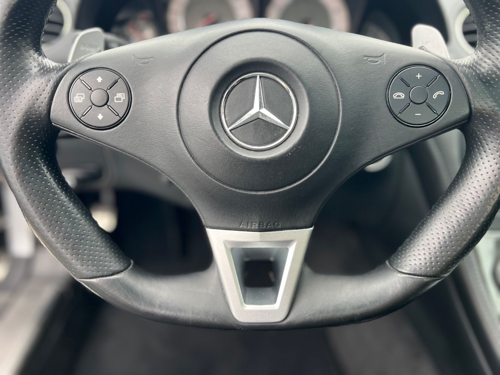 Mercedes-Benz SL 63 AMG – Foto 21