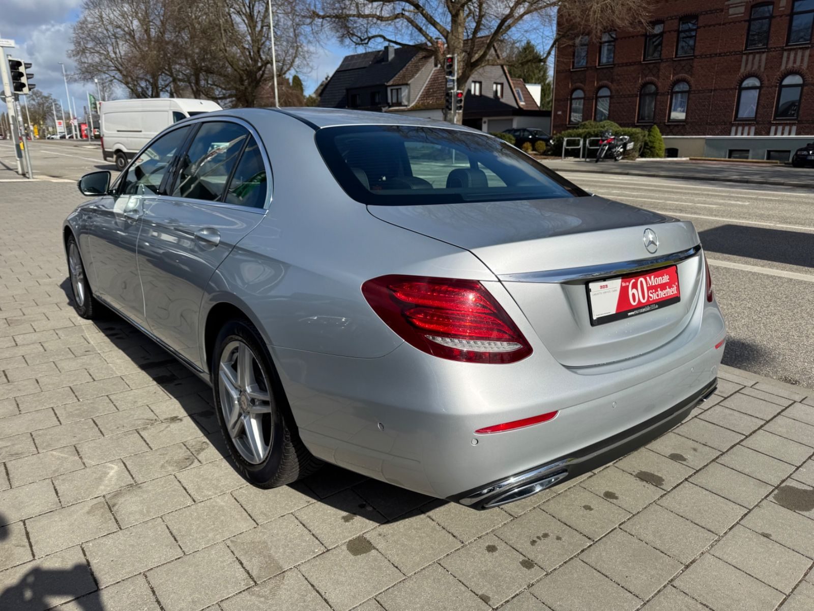 Mercedes-Benz E 220 – Bild 4