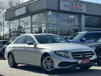Mercedes-Benz Limousine E 220d · 78tkm · Kamera · SitzHZ · Spurh.ass.