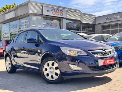 Opel Astra J Lim. Design Edition · Klima · AHK · 135TKM