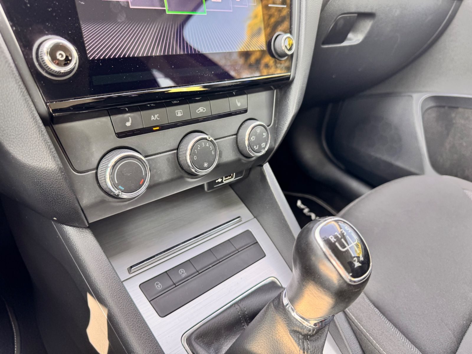 Škoda Octavia – Foto 28