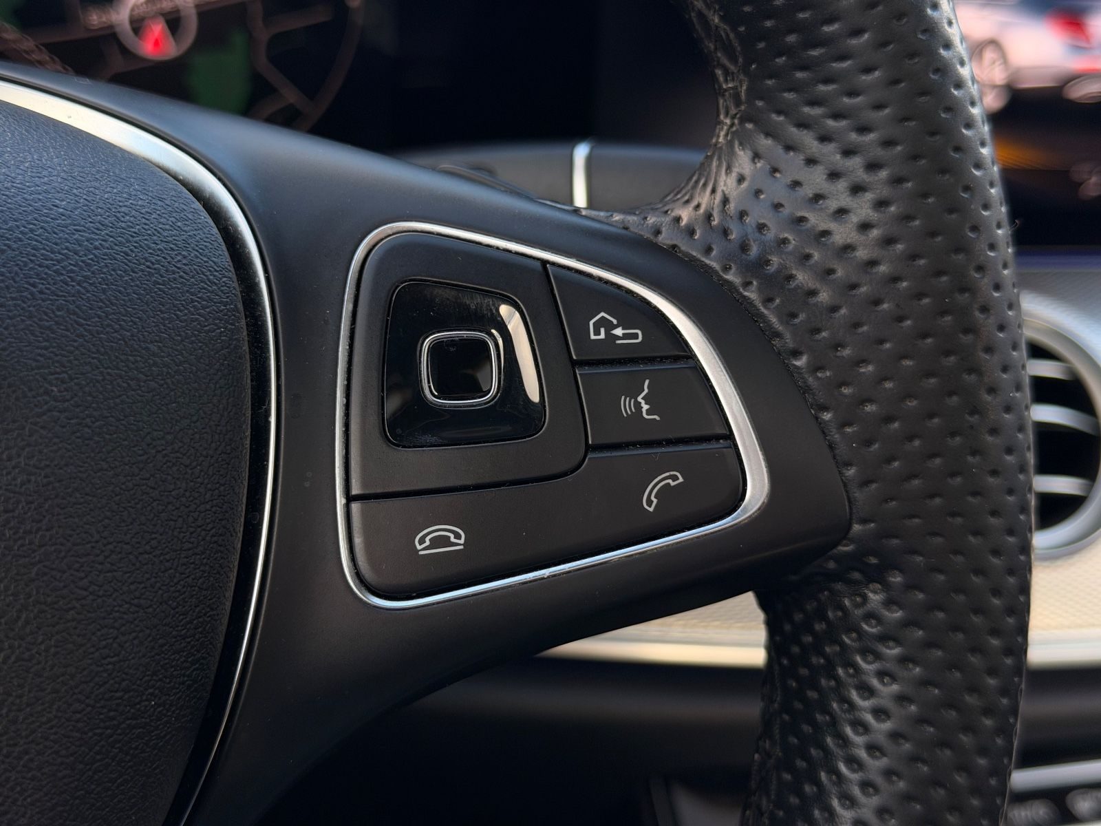 Mercedes-Benz E 220 – Bild 15