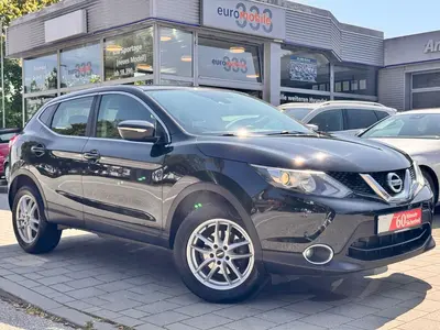 Nissan Qashqai · SHZ · Temp · Kamera · PDC · AHK · Klimatr · Navi