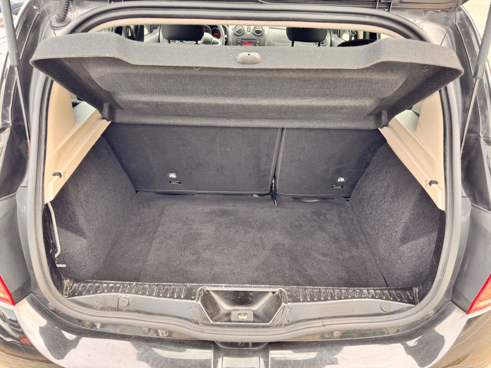 Dacia Sandero – Bild 7