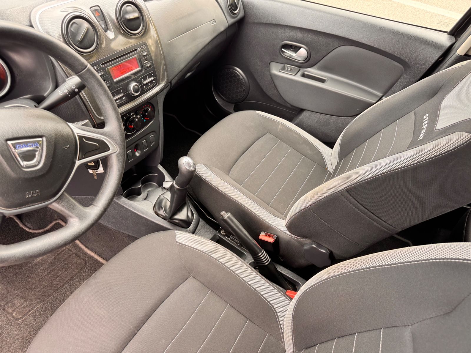 Dacia Sandero – Bild 13