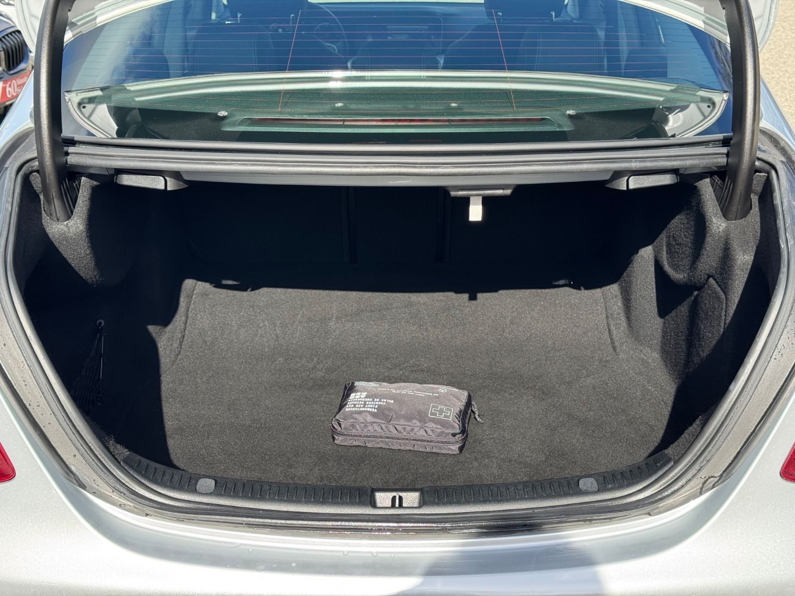 Mercedes-Benz E 220 – Bild 8