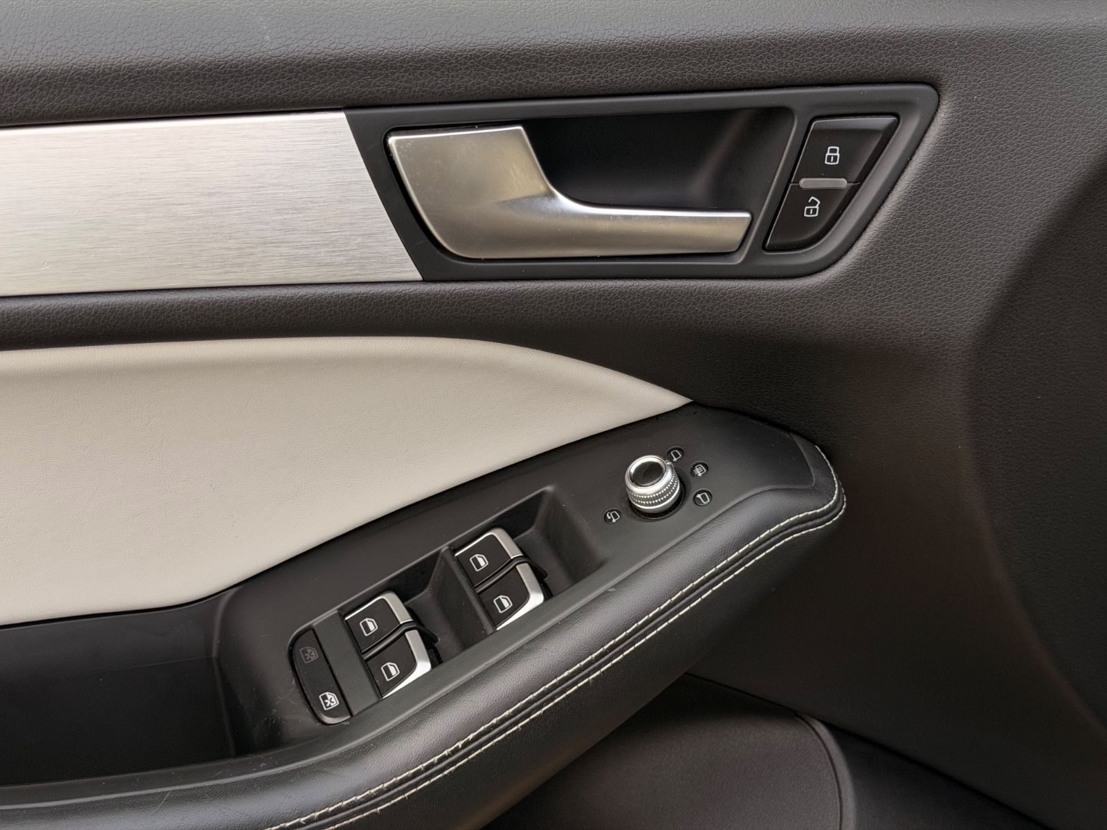 Audi SQ5 – Foto 18