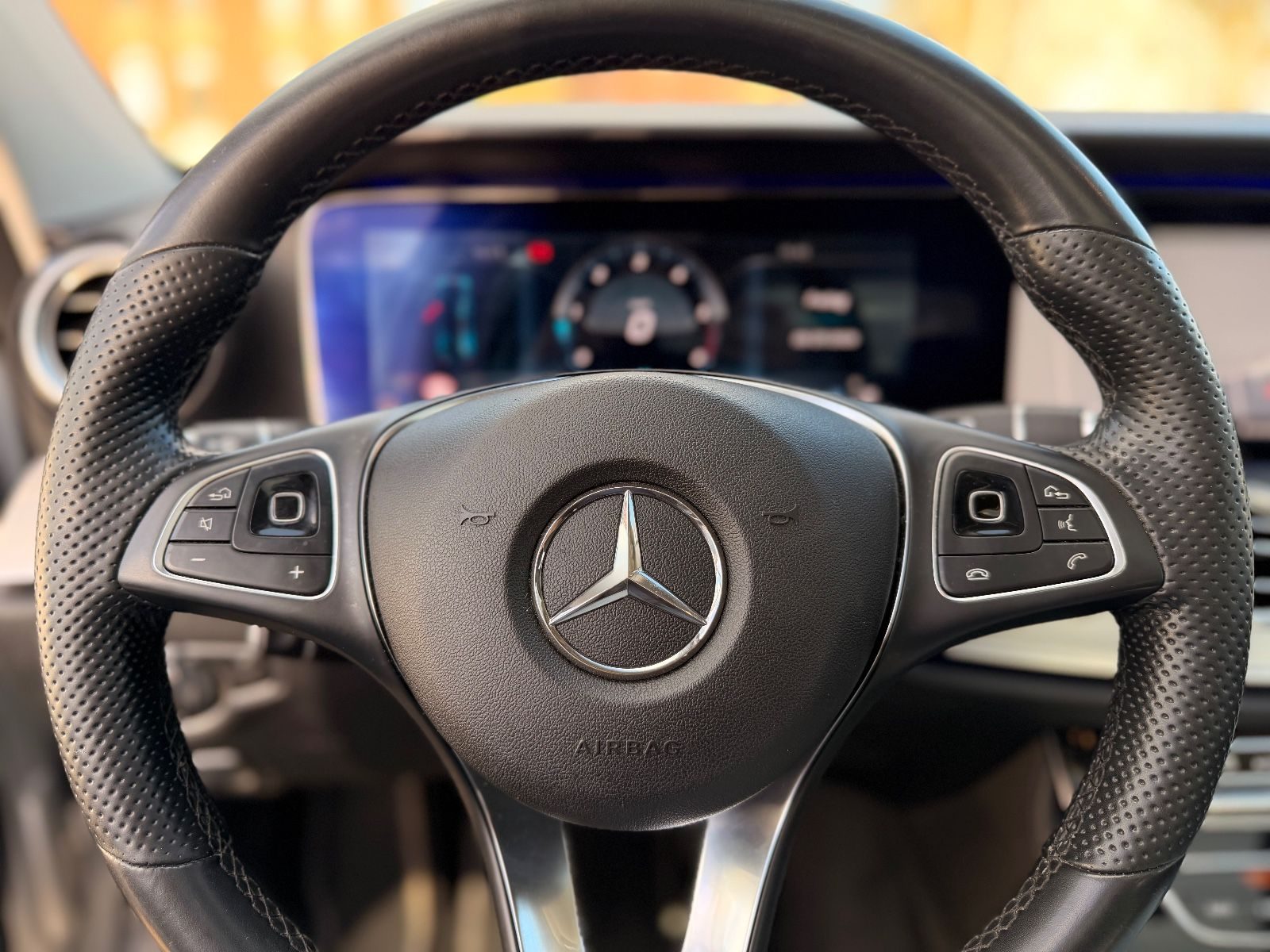 Mercedes-Benz E 220 – Bild 31